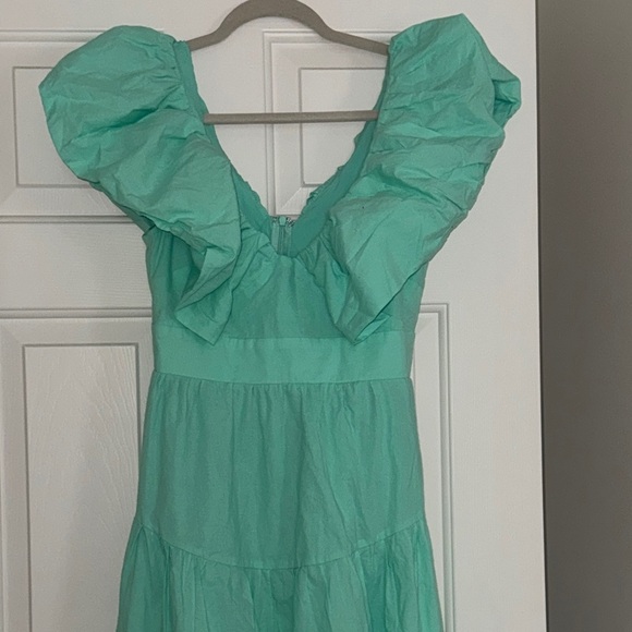 Green Puff Sleeve Dress - Picture 1 of 8